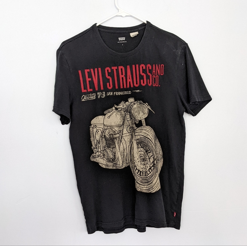 Levi's everyday black shirt with print